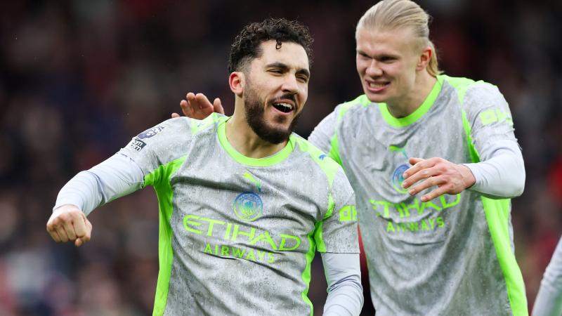 布莱顿球员三笘薰与日本战犯合影引发争议，俱乐部致歉未提菲律宾球迷，引发不满。（三笘薰被曝与遭指战犯者合影惹议，布莱顿致歉却未提菲律宾球迷引不满）