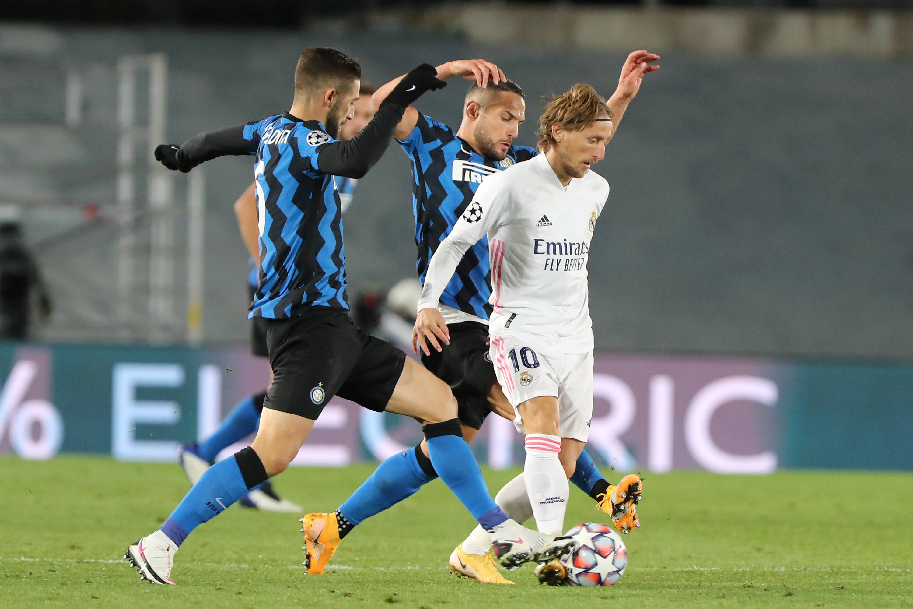 吉鲁：祝愿阿森纳拿英超冠军，但要先保持这种节奏到明年3月（吉鲁盼阿森纳冲顶英超：关键是把状态延续到明年3月）