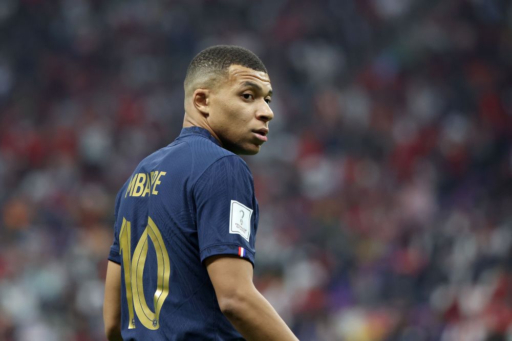 世体：巴萨已用长约锁定多名重要球员，下一个可能是费兰（世体：巴萨以长约锁定多名主力，费兰可能成为下一位）